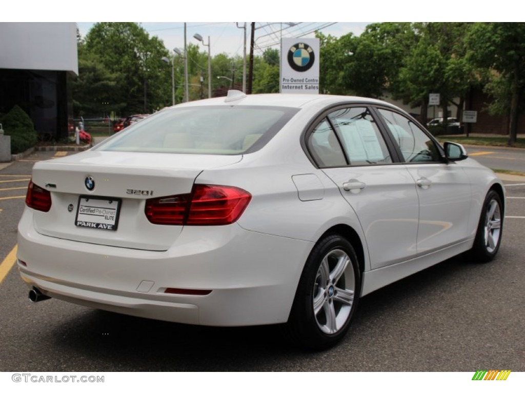 2015 3 Series 320i xDrive Sedan - Alpine White / Venetian Beige photo #3