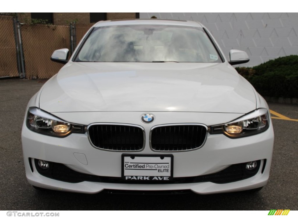 2015 3 Series 320i xDrive Sedan - Alpine White / Venetian Beige photo #7