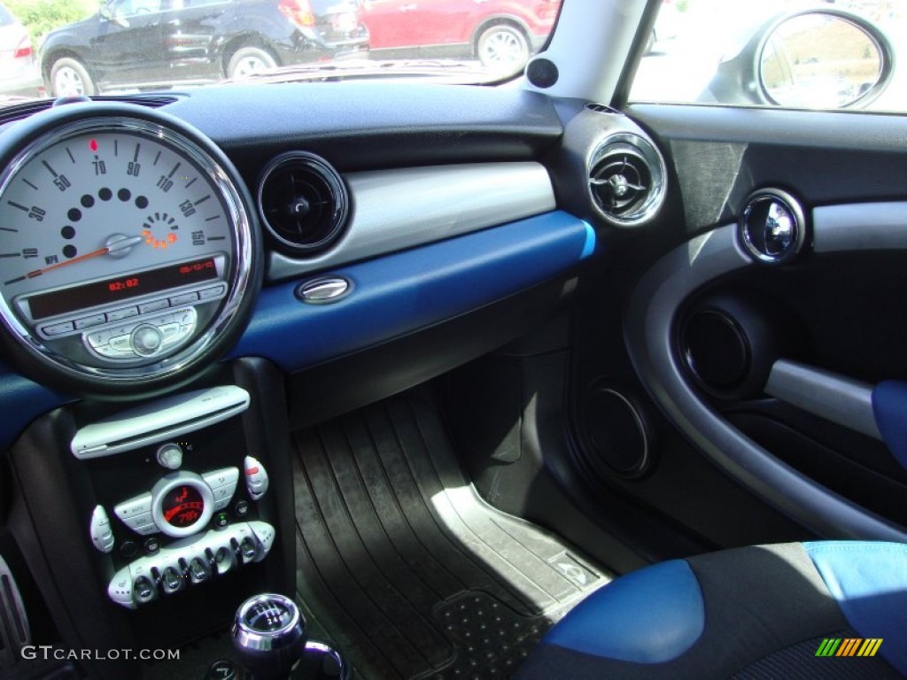 2008 Cooper S Clubman - Lightning Blue Metallic / Blue/Carbon Black photo #13