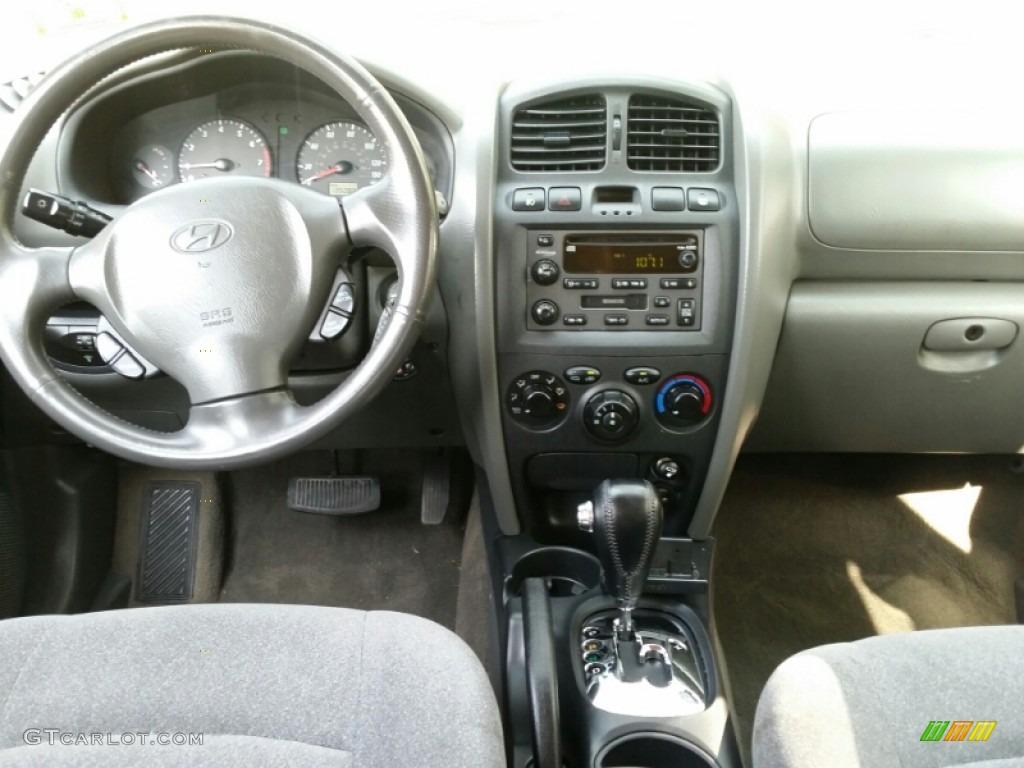 2004 Santa Fe GLS 4WD - Pewter / Gray photo #12