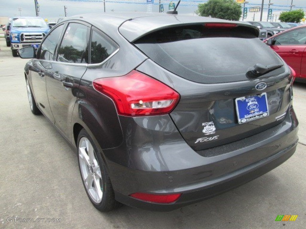 2015 Focus Titanium Hatchback - Magnetic Metallic / Charcoal Black photo #13