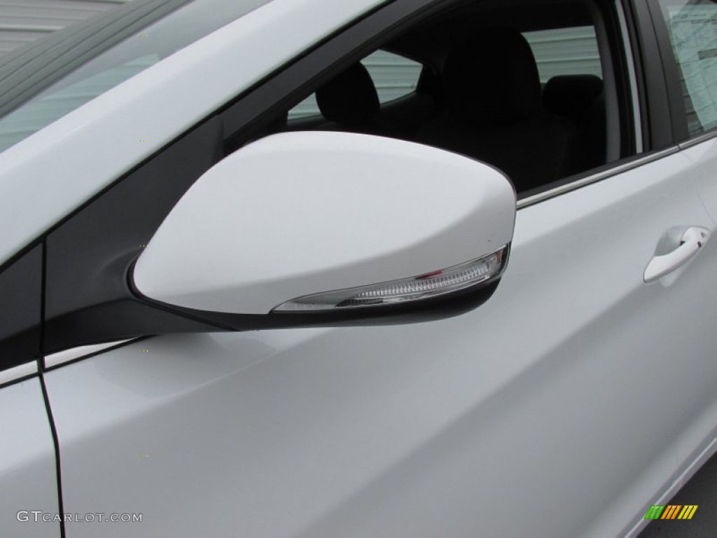 2016 Elantra Value Edition - White / Black photo #12
