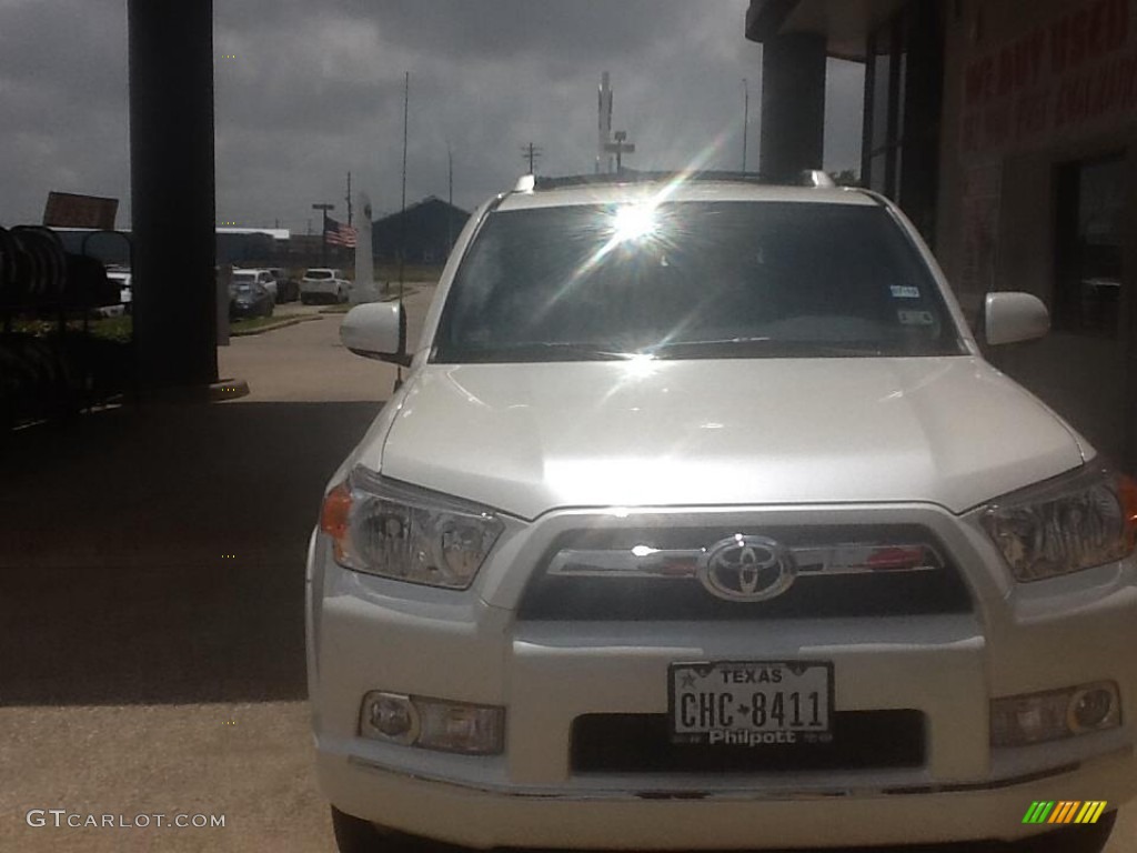 Blizzard White Pearl Toyota 4Runner