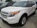 2015 White Platinum Ford Explorer XLT  photo #18