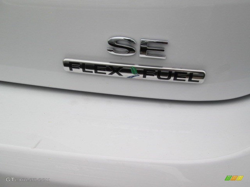 2015 Focus SE Sedan - Oxford White / Charcoal Black photo #8