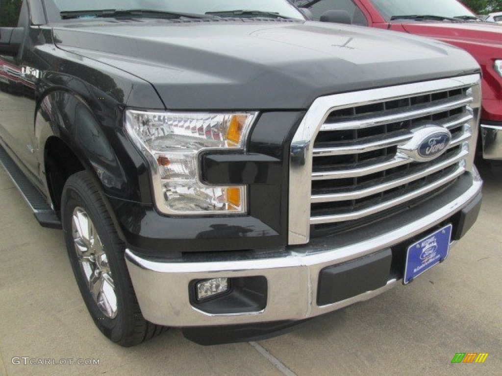 2015 F150 XLT SuperCrew - Tuxedo Black Metallic / Medium Earth Gray photo #3