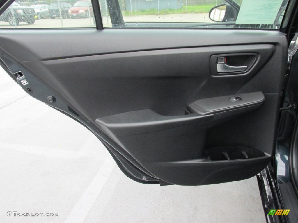 2015 Camry SE - Cosmic Gray Mica / Black photo #17