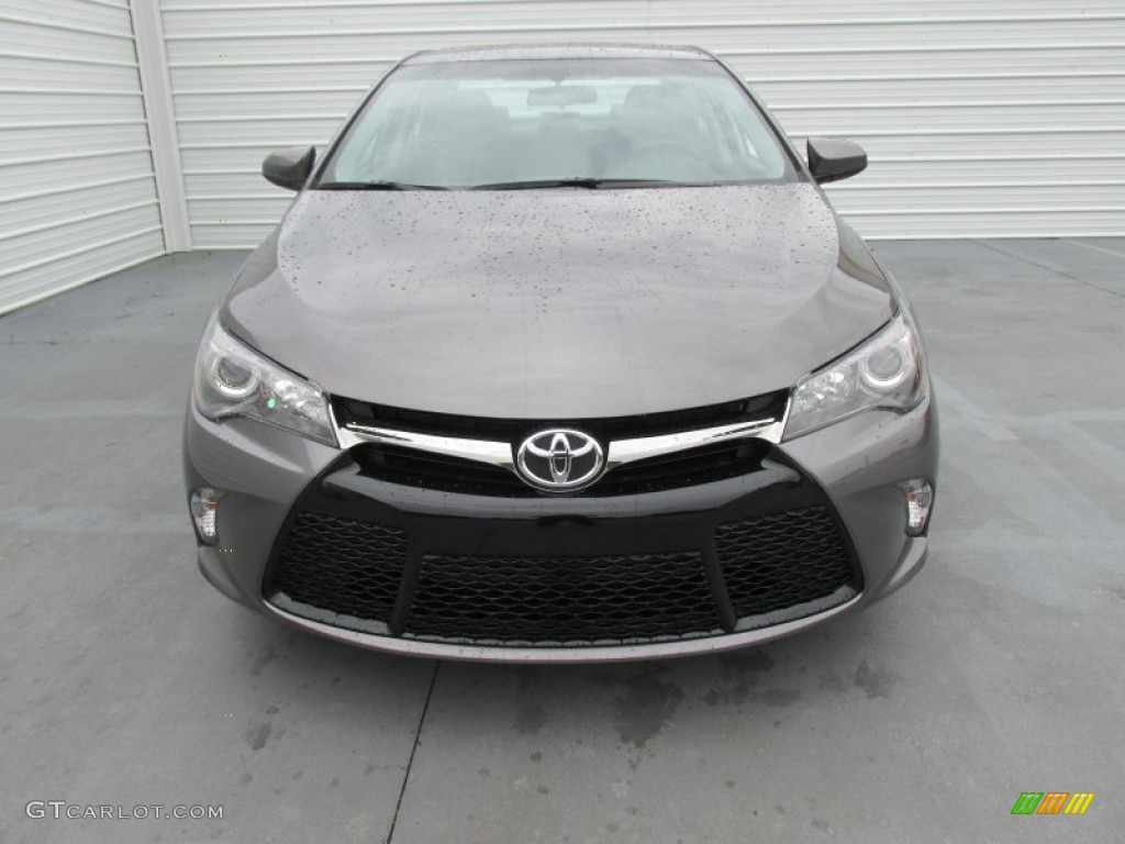 2015 Camry SE - Predawn Gray Mica / Black photo #8