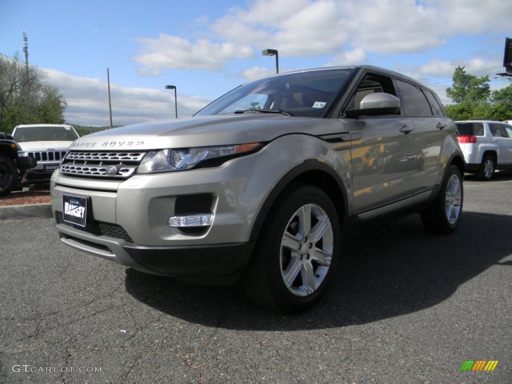 Ipanema Sand Metallic Land Rover Range Rover Evoque