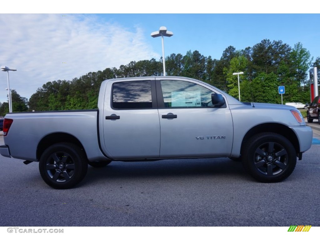 2015 Titan S Crew Cab 4x4 - Brilliant Silver / Charcoal photo #6