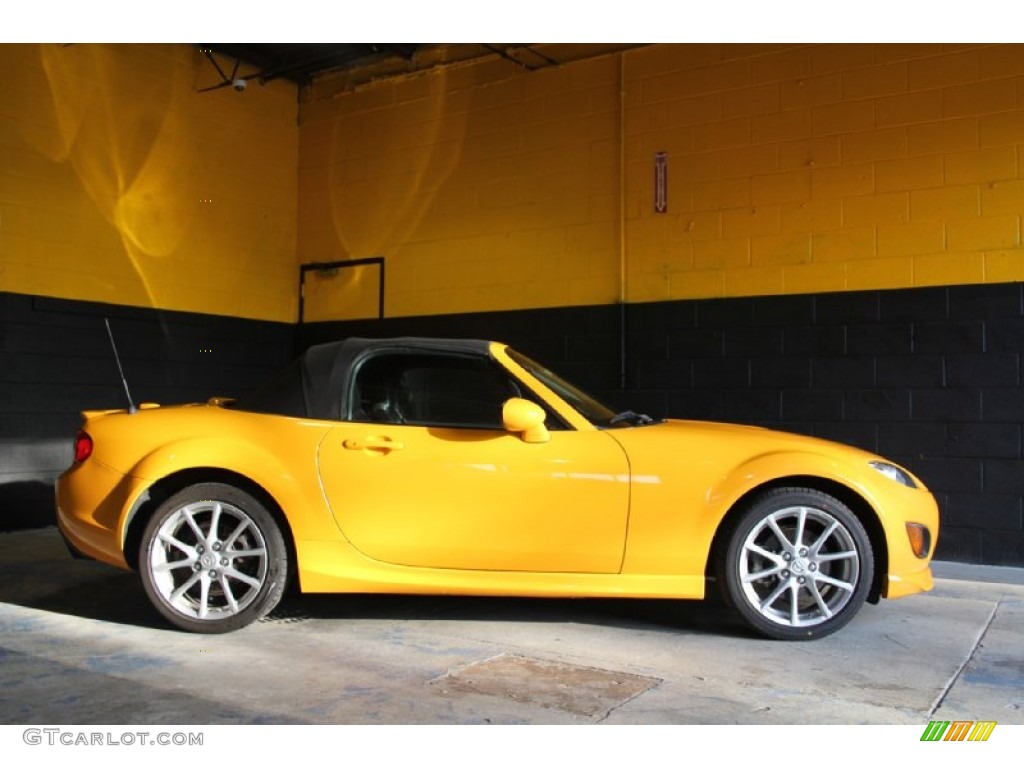 2009 MX-5 Miata Grand Touring Roadster - Competition Yellow / Black photo #4