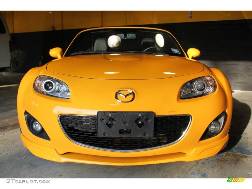 2009 MX-5 Miata Grand Touring Roadster - Competition Yellow / Black photo #10