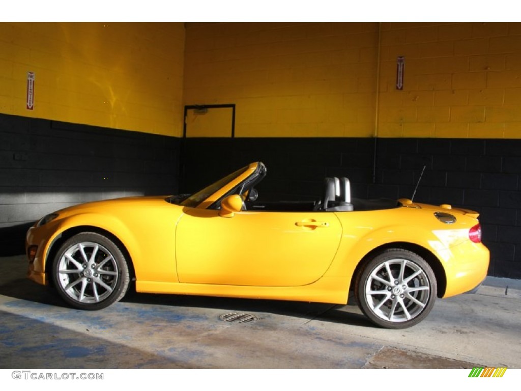 2009 MX-5 Miata Grand Touring Roadster - Competition Yellow / Black photo #11