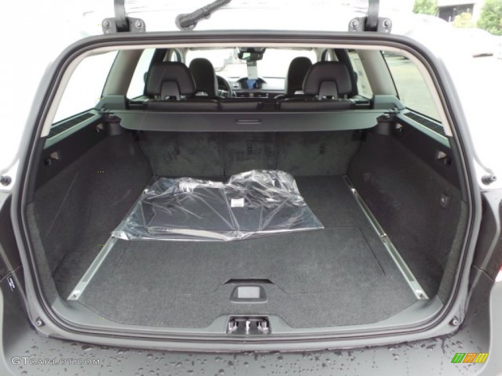 2015 Volvo XC70 T6 AWD Trunk Photos