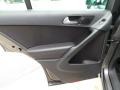 Pepper Gray Metallic - Tiguan SE Photo No. 26