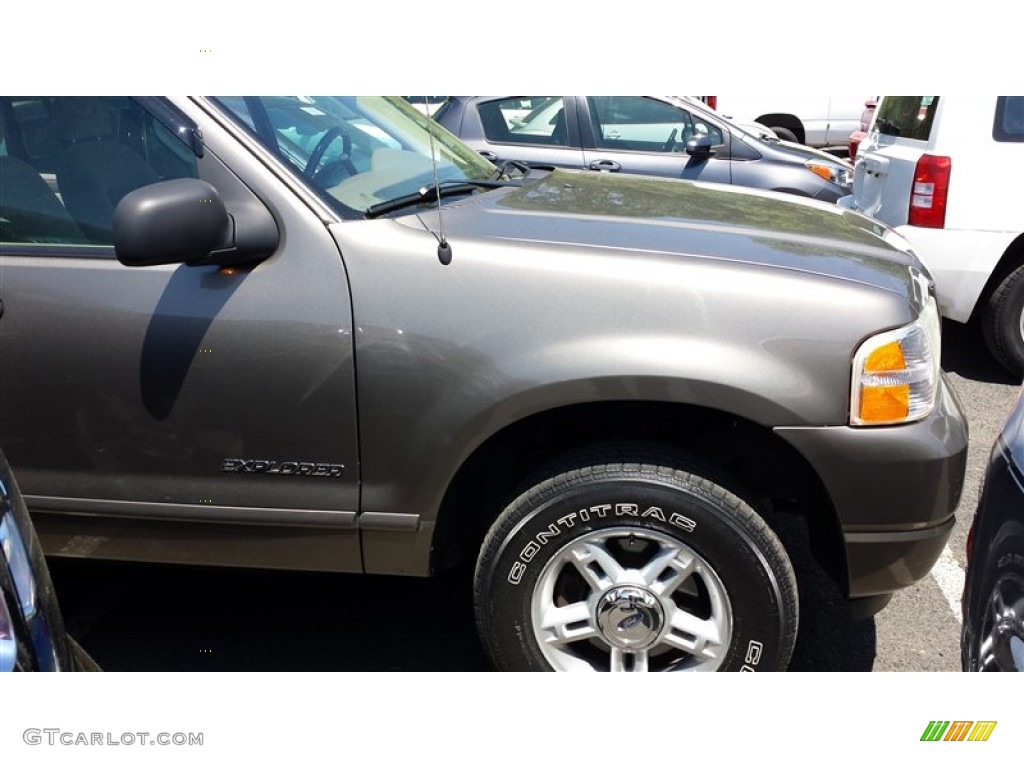 2004 Explorer XLT 4x4 - Pueblo Gold Metallic / Graphite photo #2