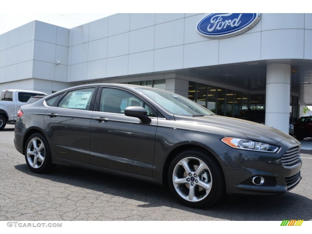 2016 Fusion S - Magnetic Metallic / Medium Earth Gray photo #1
