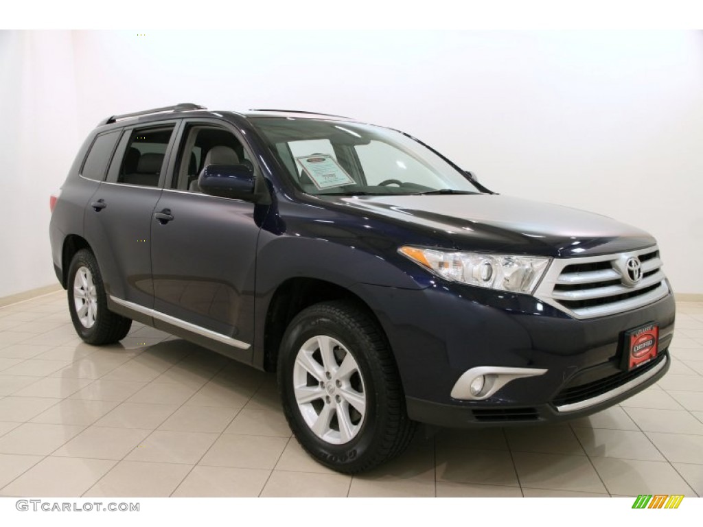 Nautical Blue Metallic Toyota Highlander