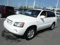 Super White - Highlander V6 4WD Photo No. 6