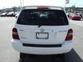 Super White - Highlander V6 4WD Photo No. 8