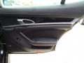 Black - Panamera 4 Photo No. 35