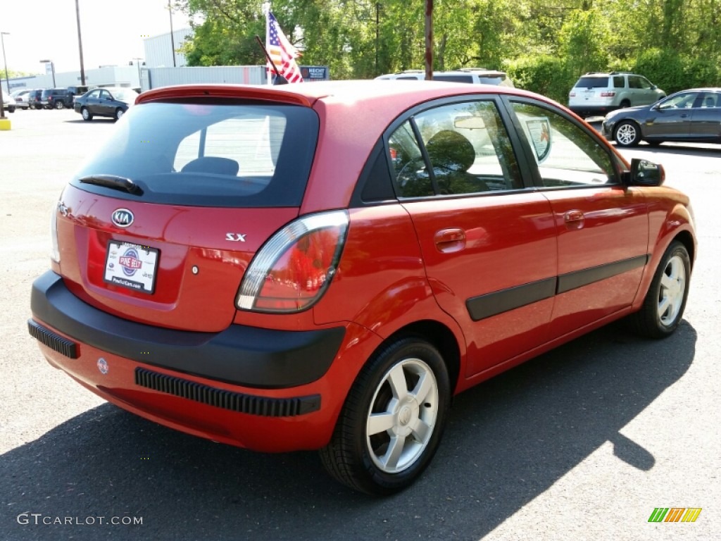 2006 Rio Rio5 SX Hatchback - Tropical Red / Gray photo #5