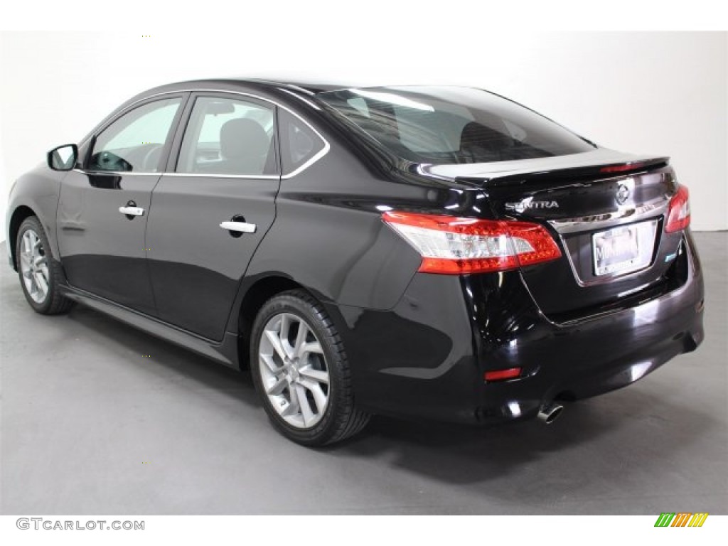 2013 Sentra SR - Super Black / Charcoal photo #3