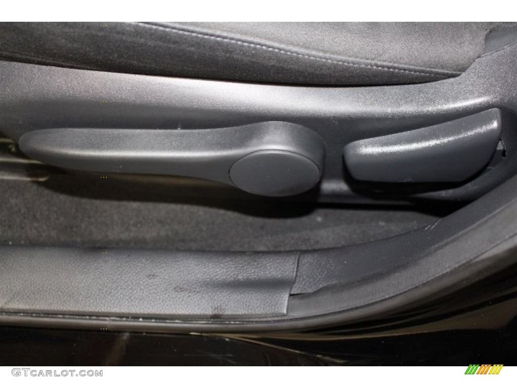 2013 Sentra SR - Super Black / Charcoal photo #14