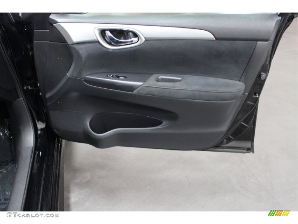 2013 Sentra SR - Super Black / Charcoal photo #15