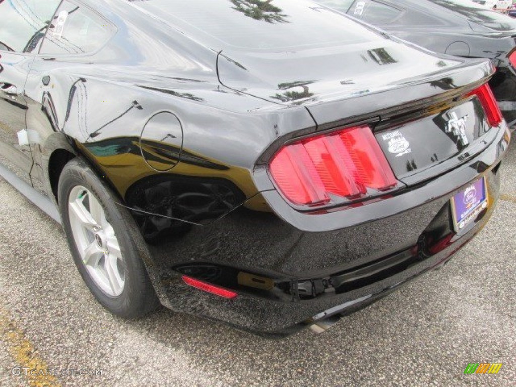 2015 Mustang V6 Coupe - Black / Ebony photo #11