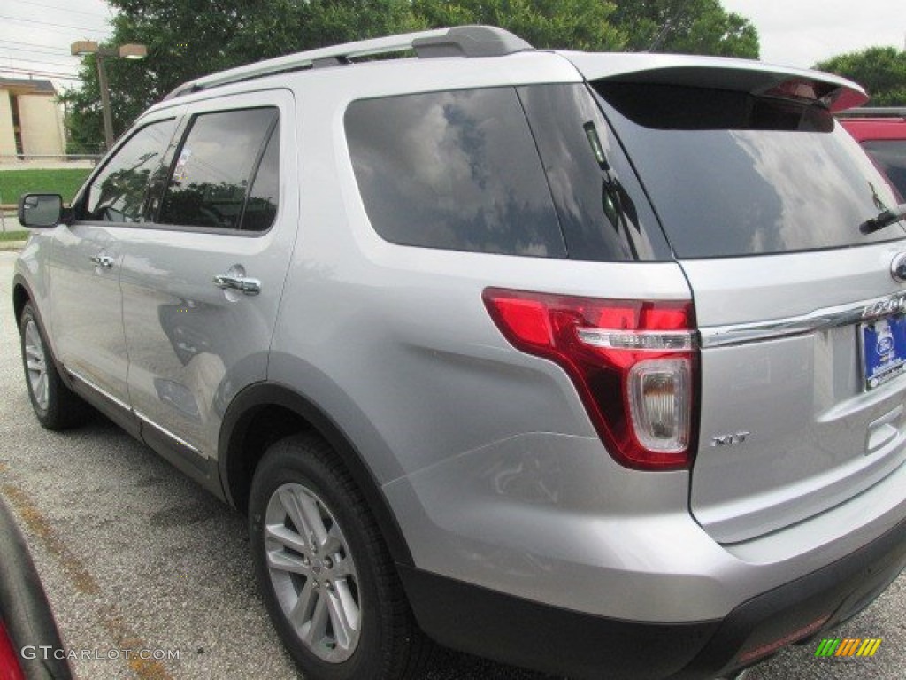 2015 Explorer XLT - Ingot Silver / Charcoal Black photo #10