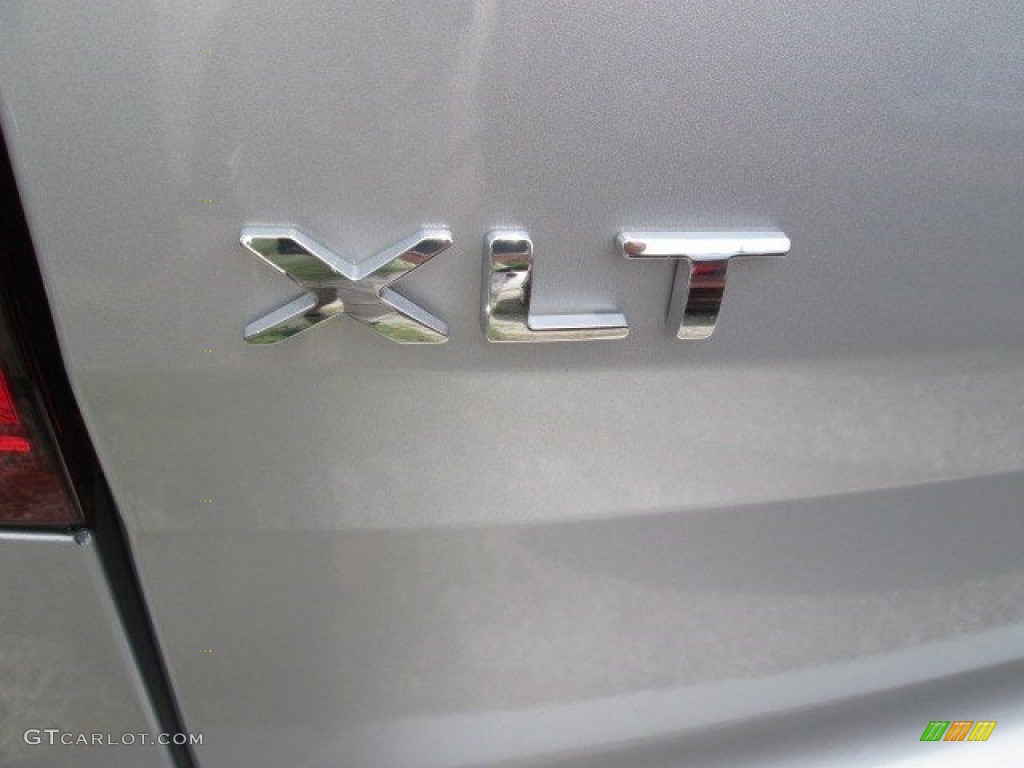 2015 Explorer XLT - Ingot Silver / Charcoal Black photo #12