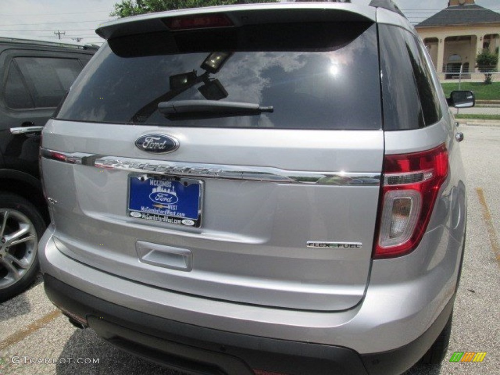 2015 Explorer XLT - Ingot Silver / Charcoal Black photo #15