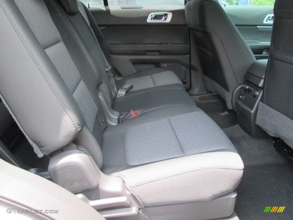 2015 Explorer XLT - Ingot Silver / Charcoal Black photo #21