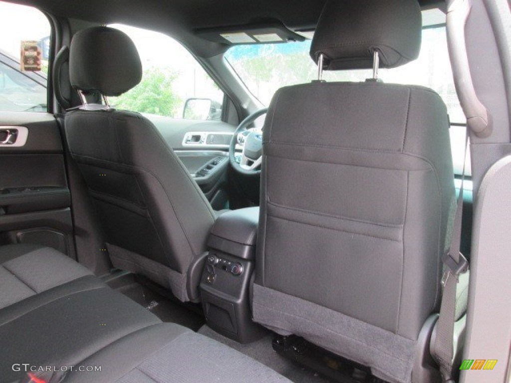 2015 Explorer XLT - Ingot Silver / Charcoal Black photo #22