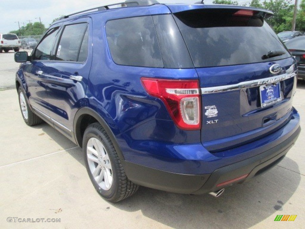 2015 Explorer XLT - Deep Impact Blue / Medium Light Stone photo #2