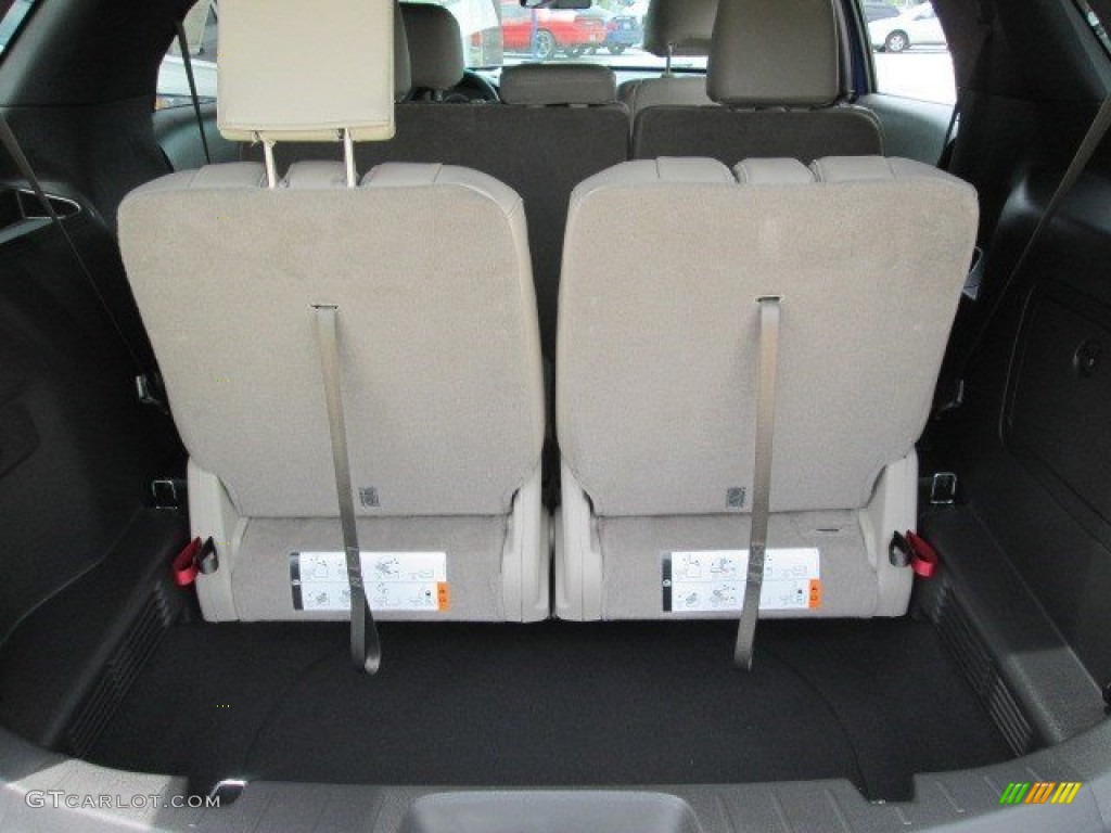 2015 Explorer XLT - Deep Impact Blue / Medium Light Stone photo #8