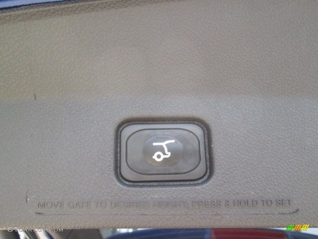 2015 Explorer XLT - Deep Impact Blue / Medium Light Stone photo #9