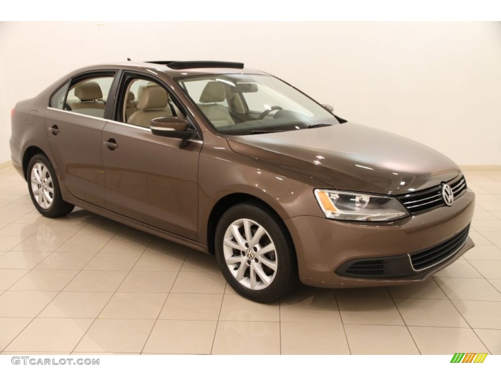 2013 Jetta SE Sedan - Toffee Brown Metallic / Cornsilk Beige photo #1