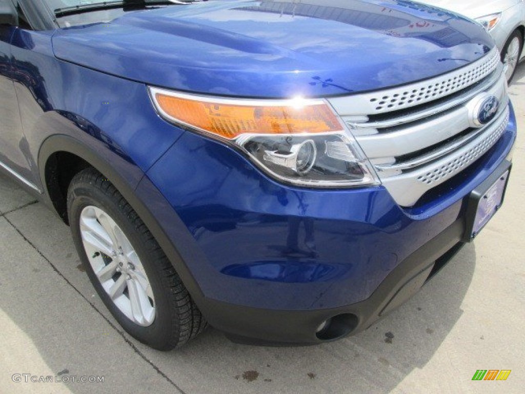 2015 Explorer XLT - Deep Impact Blue / Medium Light Stone photo #35