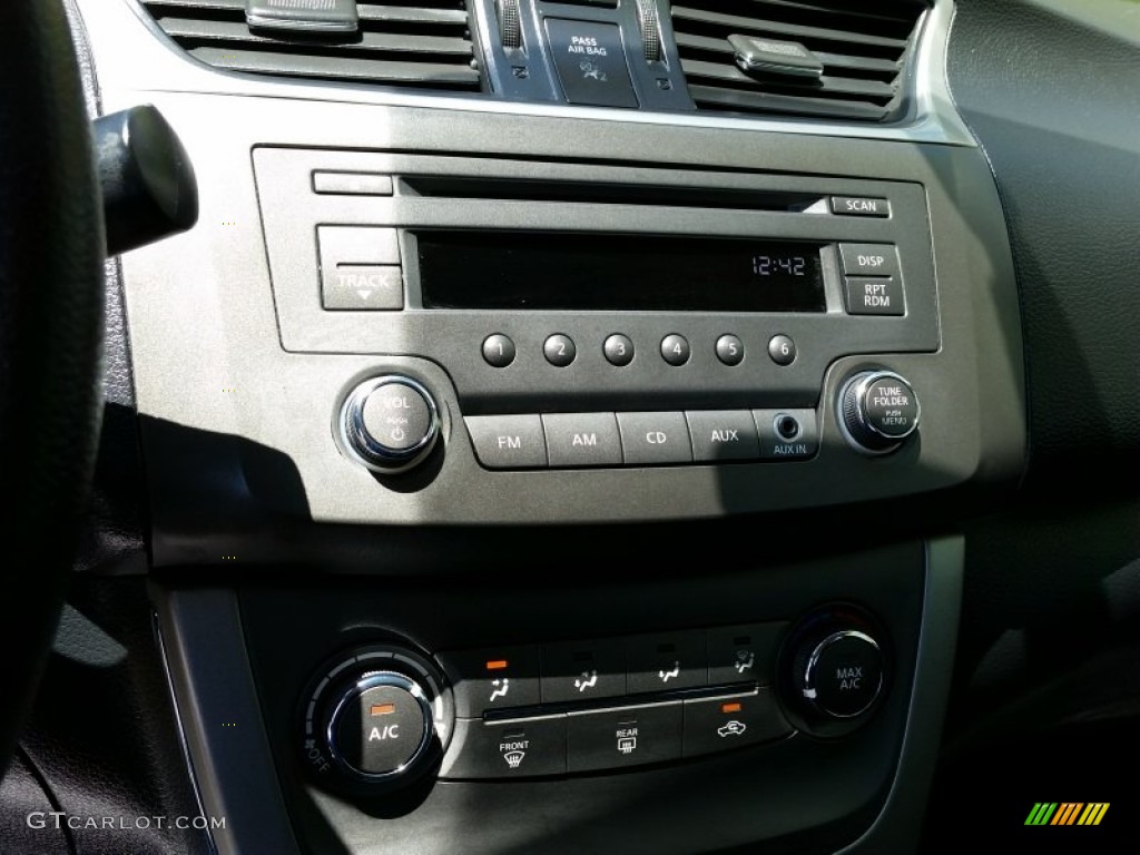 2014 Sentra SV - Magnetic Gray / Charcoal photo #17