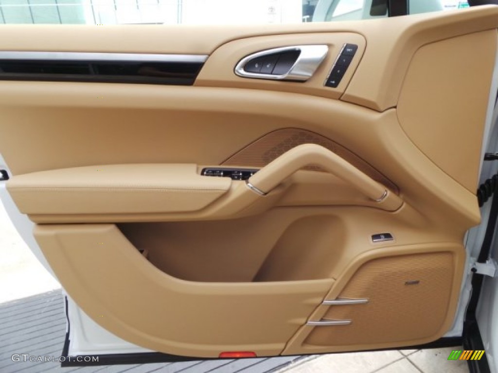 2015 Porsche Cayenne S E-Hybrid Luxor Beige Door Panel Photo #103989373