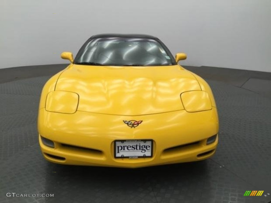 2000 Corvette Coupe - Millennium Yellow / Light Gray photo #12