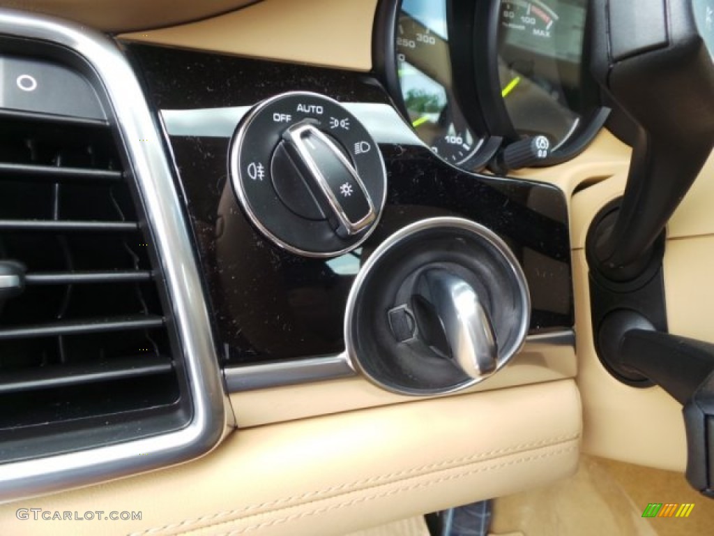 2015 Porsche Panamera S E-Hybrid Controls Photo #103992619