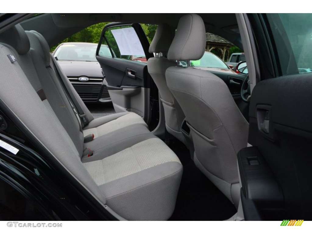 2013 Camry L - Attitude Black Metallic / Ivory photo #15