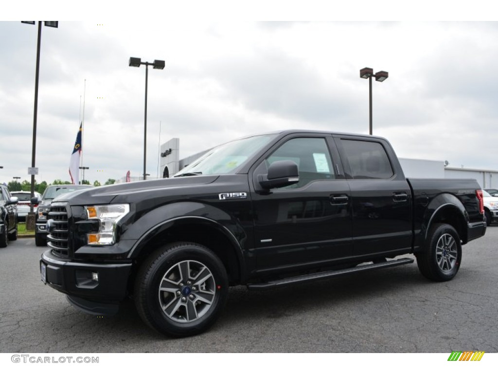 2015 F150 XLT SuperCrew - Tuxedo Black Metallic / Black photo #3