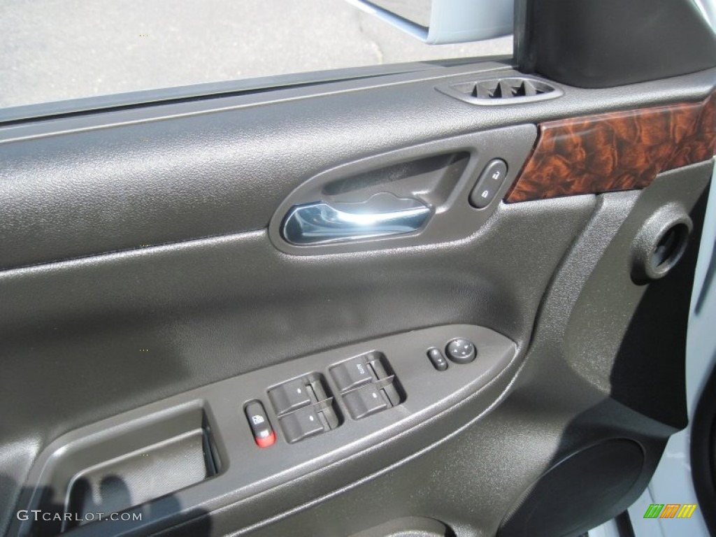 2015 Chevrolet Impala Limited LT Door Panel Photos