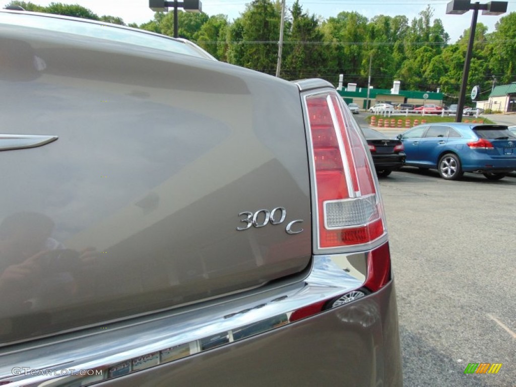 2014 300 C AWD - Pewter Grey Pearl Coat / Black photo #29