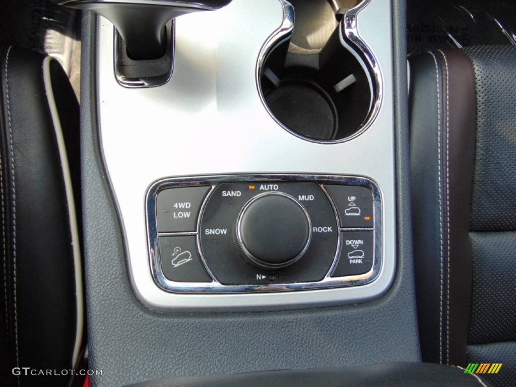 2014 Grand Cherokee Overland 4x4 - Billet Silver Metallic / Overland Nepal Jeep Brown Light Frost photo #34