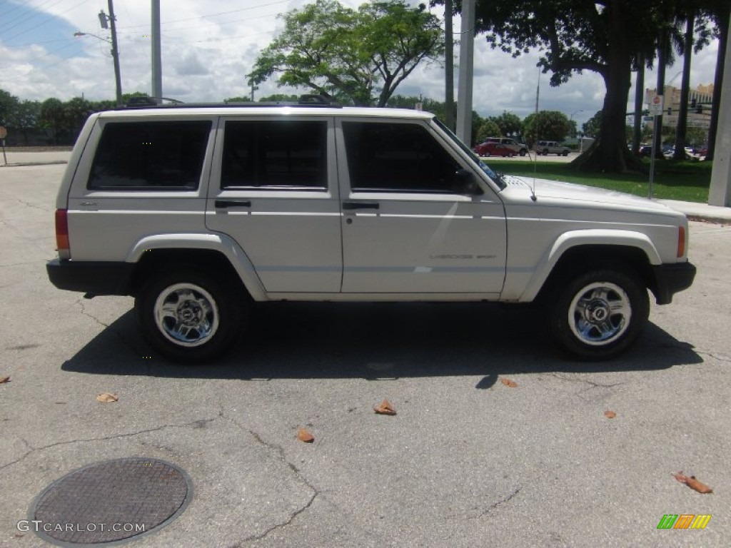 2001 Cherokee Sport 4x4 - Stone White / Agate photo #5